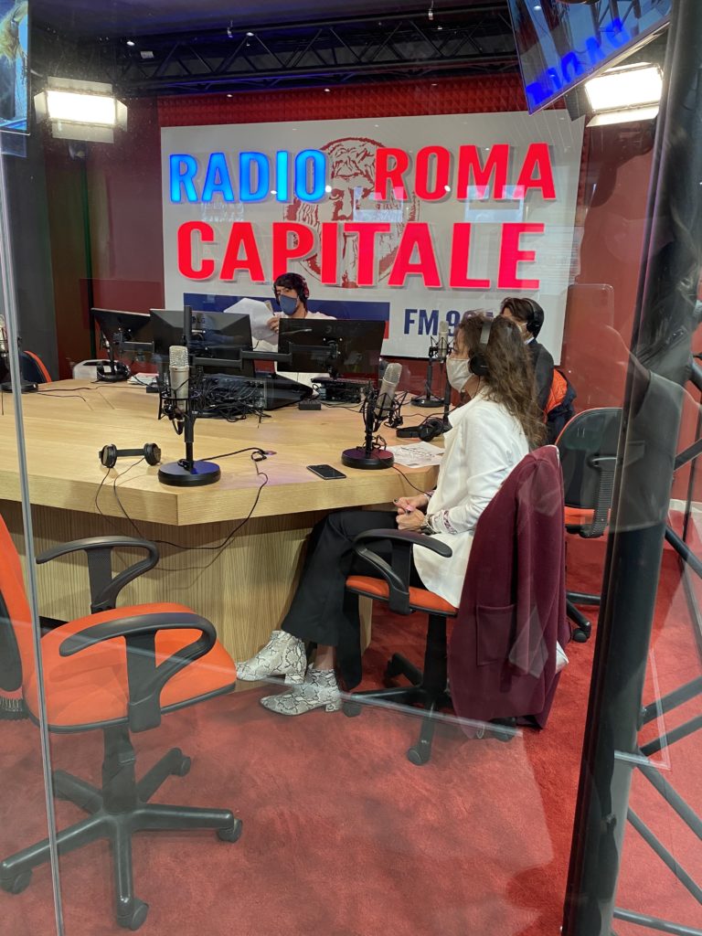 Radio Roma Capitale: Hybrid Communication
