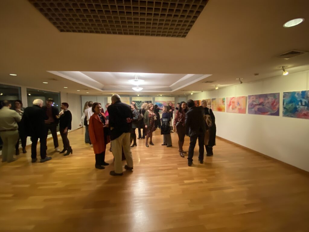 Foreign Affairs Club Lively Atmosphere and Crowd of Guests at the Opening of the Exhibition “Rome. I Live for Beauty” Featuring Works by New York Artist Claudia Palmira